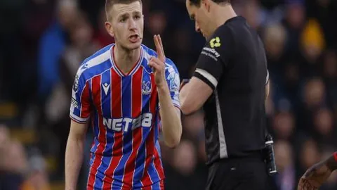 “足篮盛宴！19胜13辉煌战绩，粉丝福利大放送，惊喜不断！🎉🏀🏆”